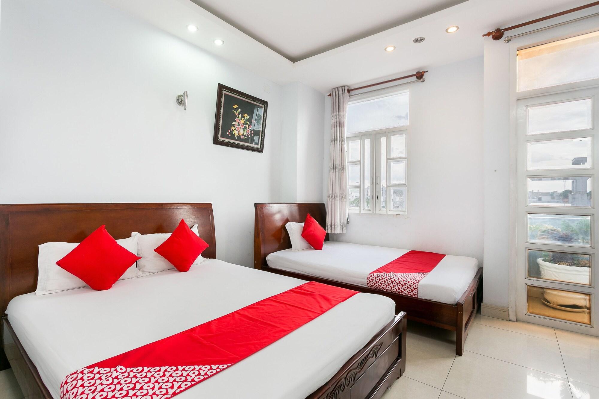 Oyo 130 Tuan Long Hotel Ho Chi Minh City Bagian luar foto